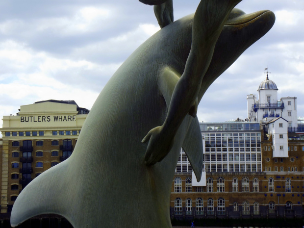 dolphin statue wapping