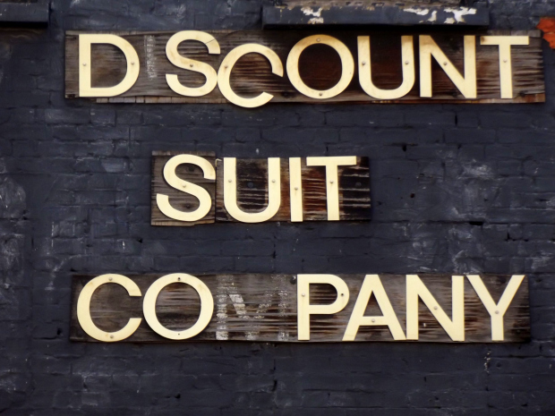 Discount Suit Company
